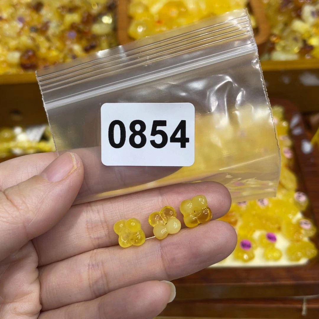 琥珀珠宝奇石未镶嵌