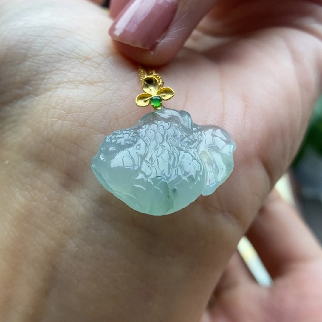 颈饰18K金镶嵌翡翠吊坠45