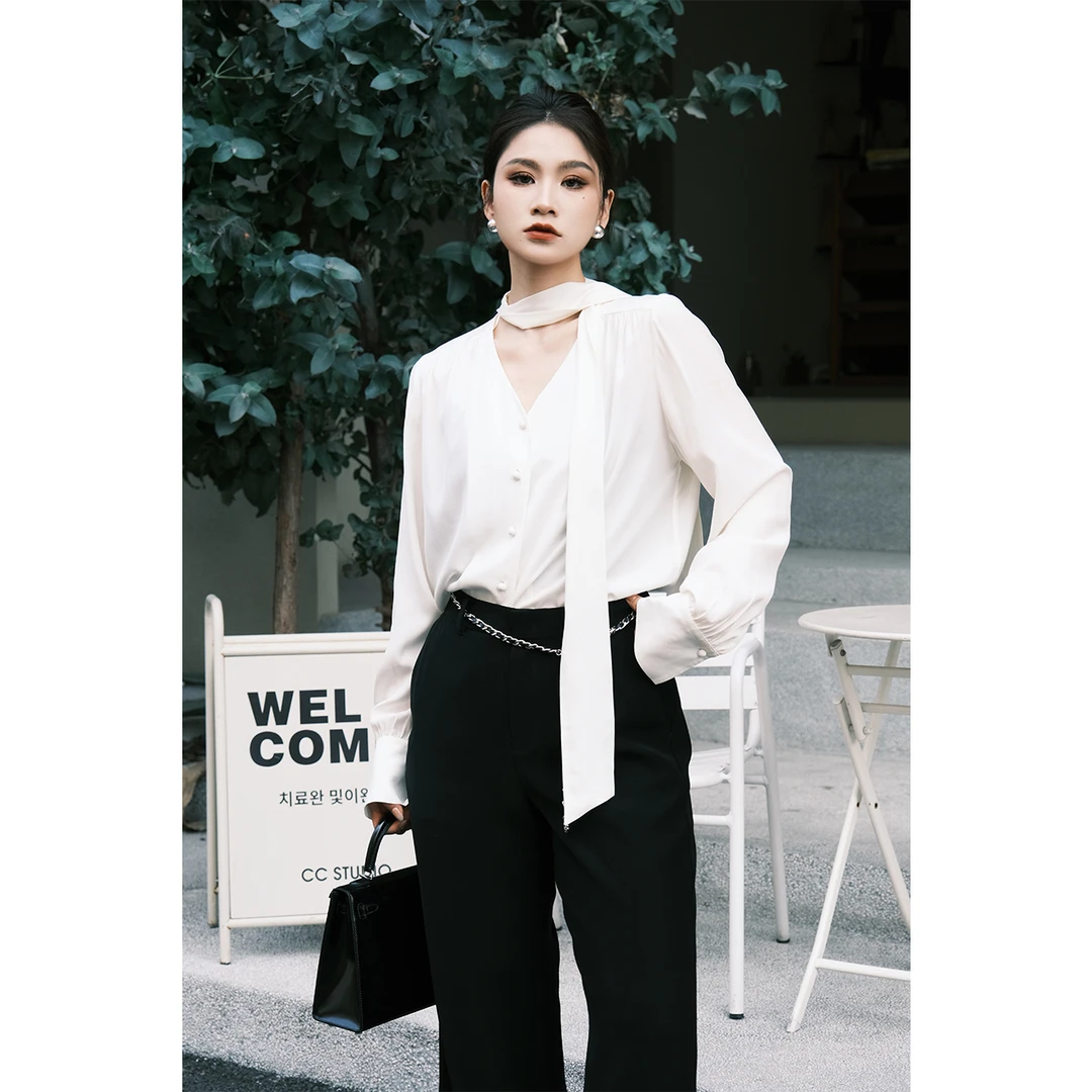 PRASE·噜【南法日记】微胖轻奢设计款春女法式V领飘带衬衣PR503E63