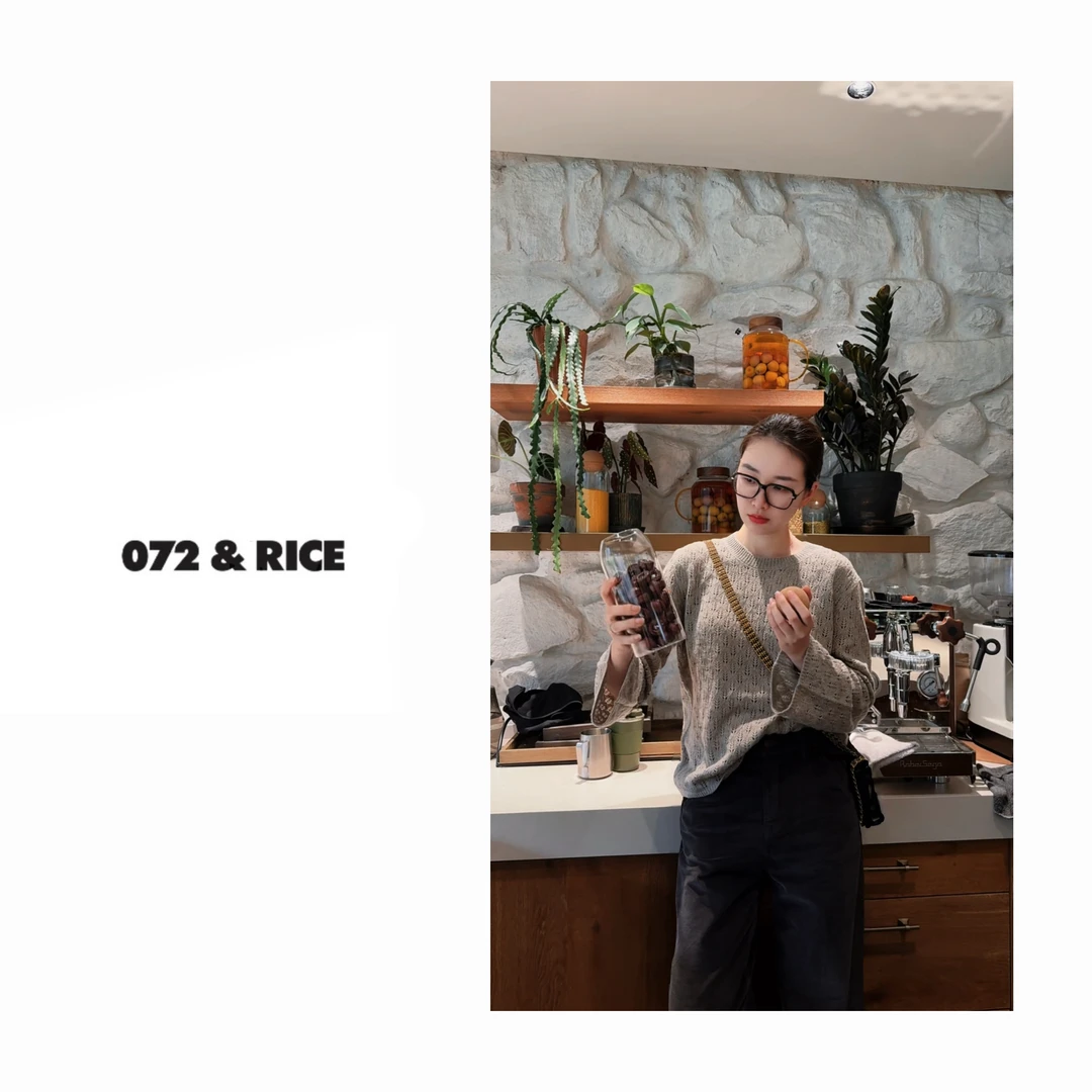 072 & RICE【威化饼干】秋季休闲圆领移针长袖针织衫 A-32JX233