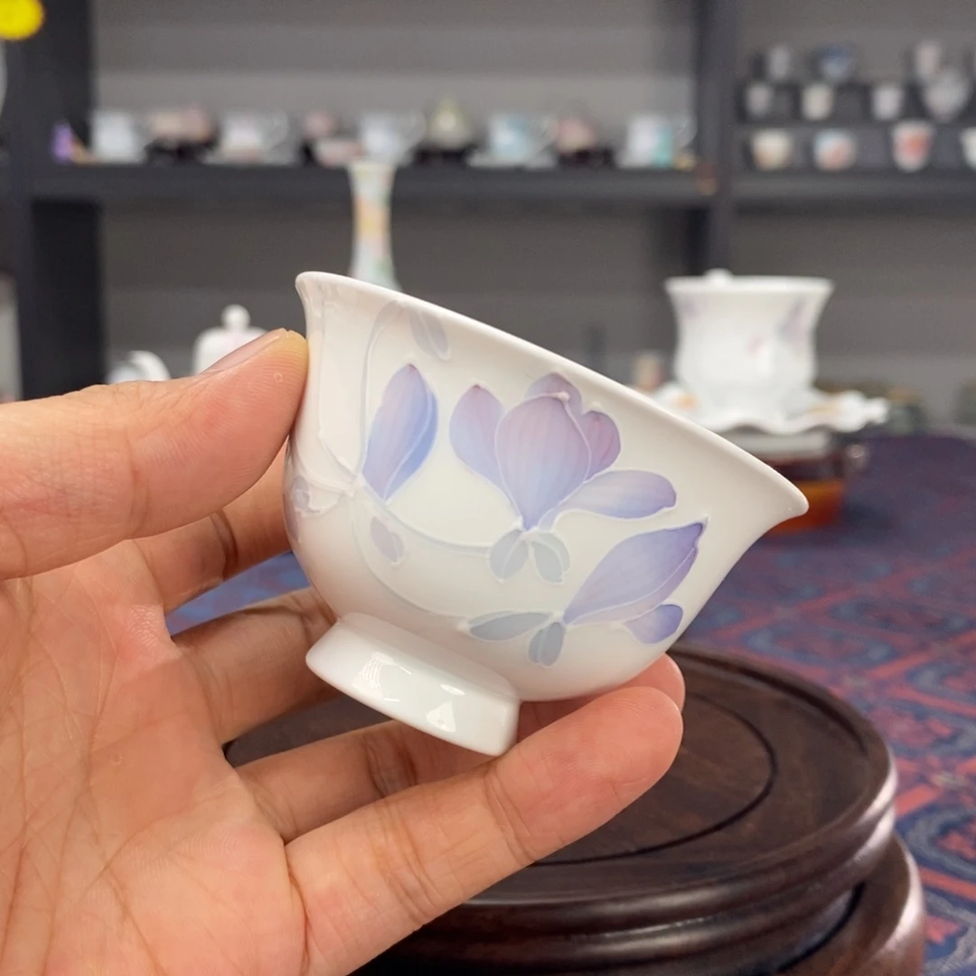 玉兰花釉下品茗杯