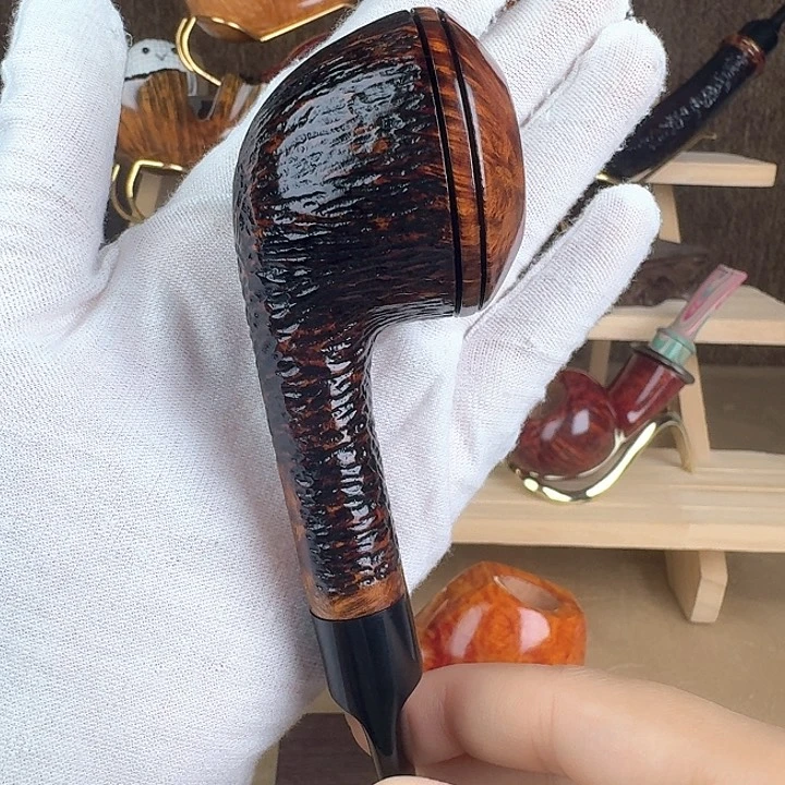 微雕牛头（冯冯烟斗）