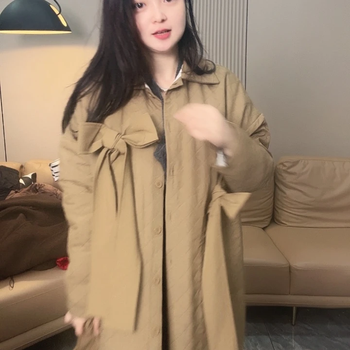 卡其色蝴蝶结款长款外套