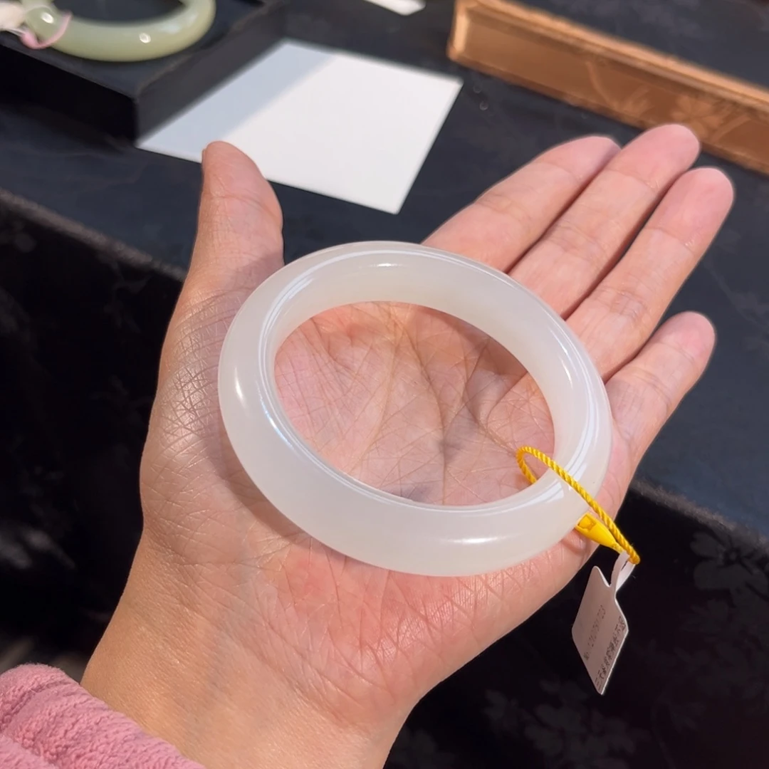 和田玉未镶嵌手镯  「冰胶白」