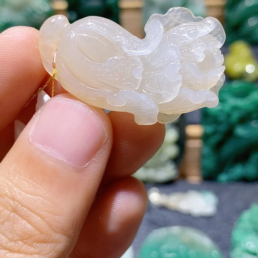 独山玉未镶嵌吊坠