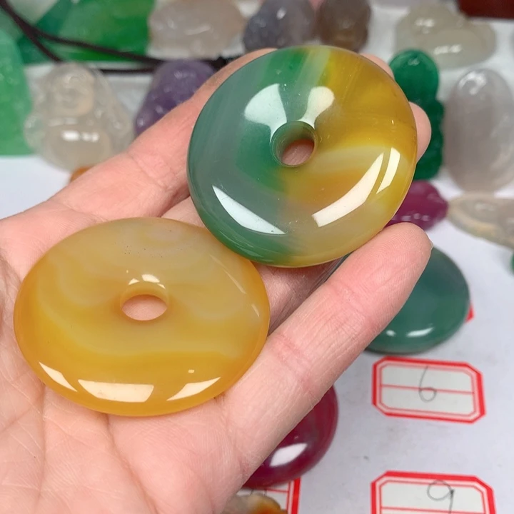 玛瑙/玉髓颈饰未镶嵌黄**岸