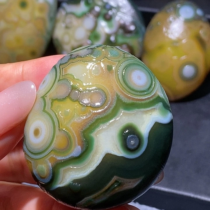 玛瑙/玉髓未镶嵌珠宝奇石1