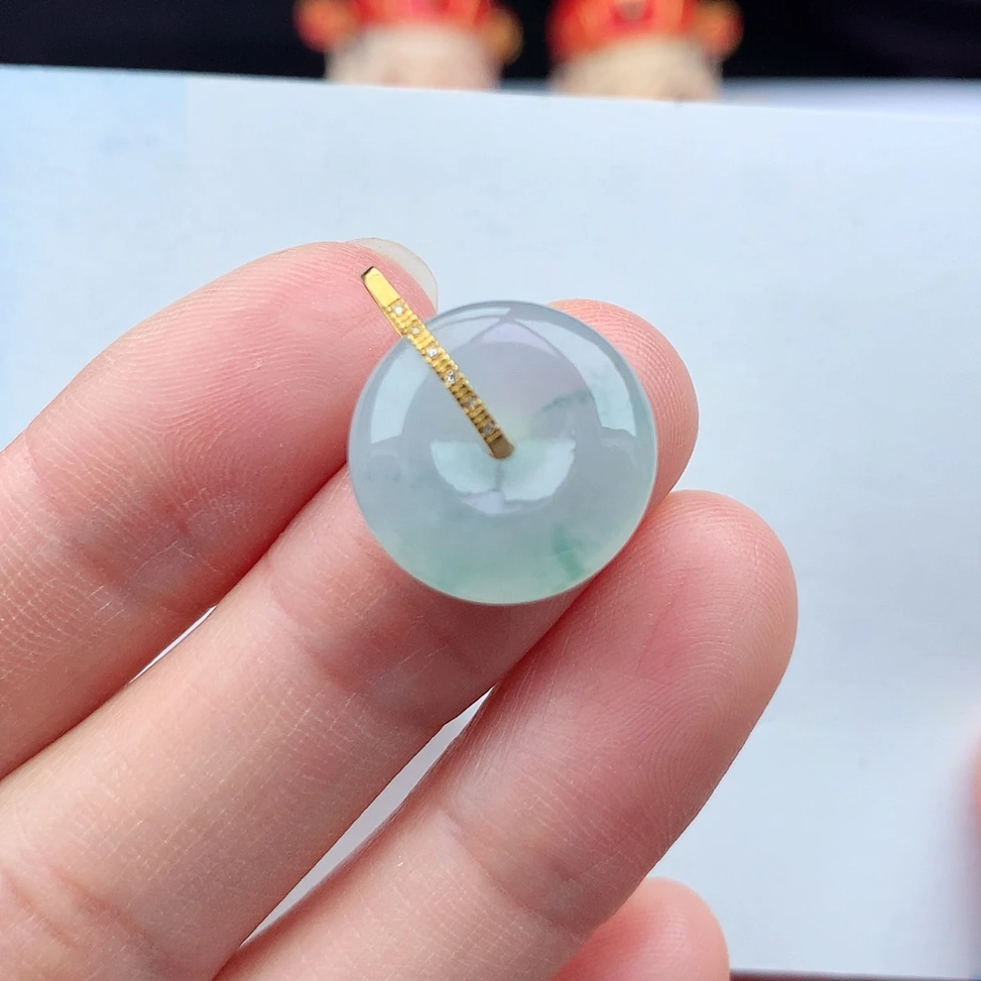 翡翠颈饰18K金镶嵌翡翠