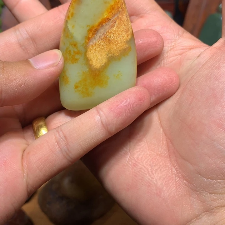 透闪石质玉未镶嵌挂件