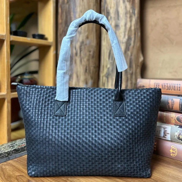 简约时尚女包编织托特包休闲腋下包