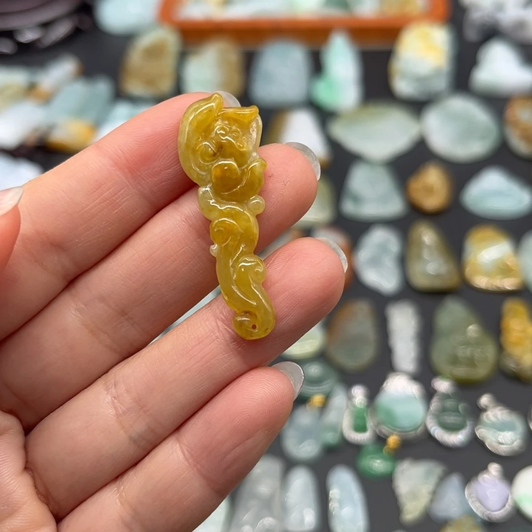 【闪购商品】翡翠颈饰未镶嵌莲花