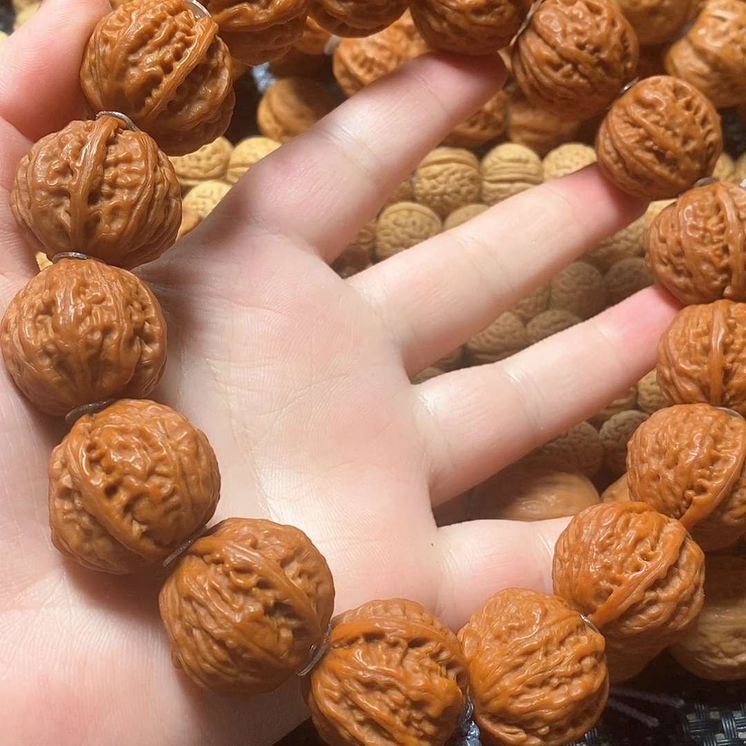 文玩核桃手串红皮粗筋手持