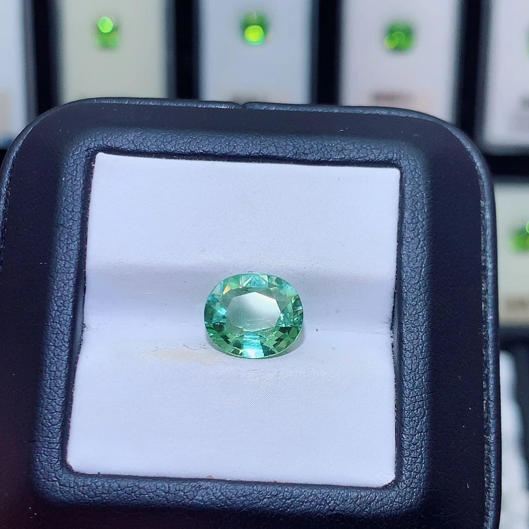 未镶嵌裸石碧玺3克拉，特价