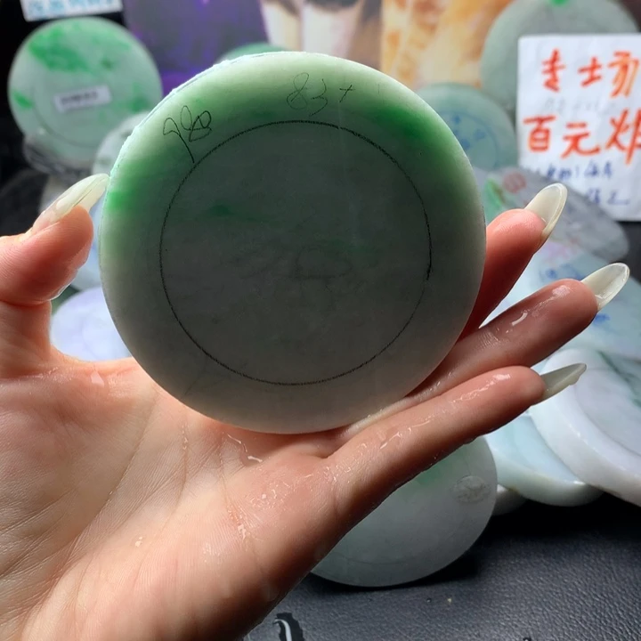 定制翡翠未镶嵌手镯