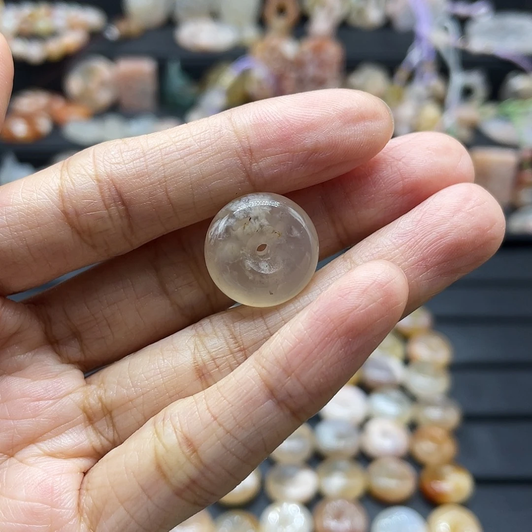 霁***芸玛瑙/玉髓未镶嵌颈饰