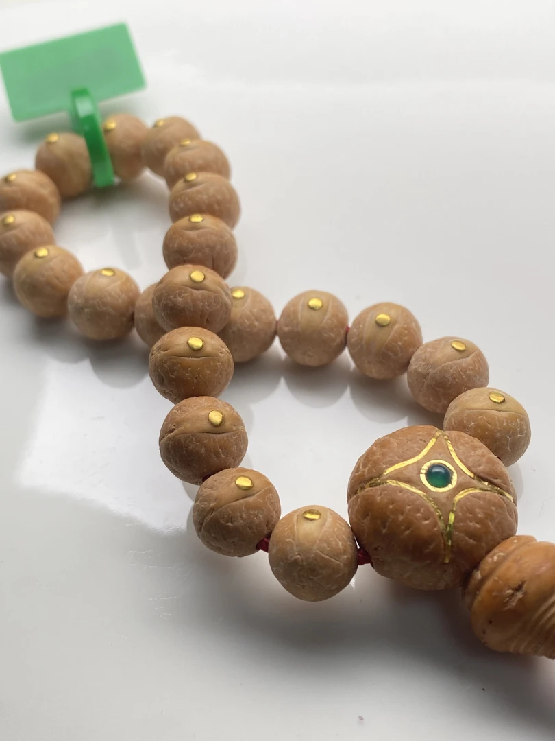 【Y0290】果冻玉化铁油籽 实心同树小凤眼：10.3-10.6mm 21籽手串
