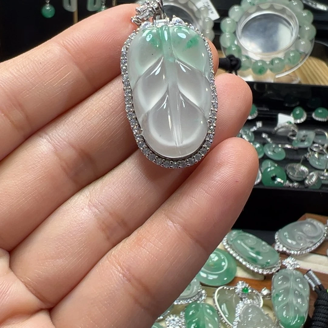 石英质玉银S925镶嵌颈饰