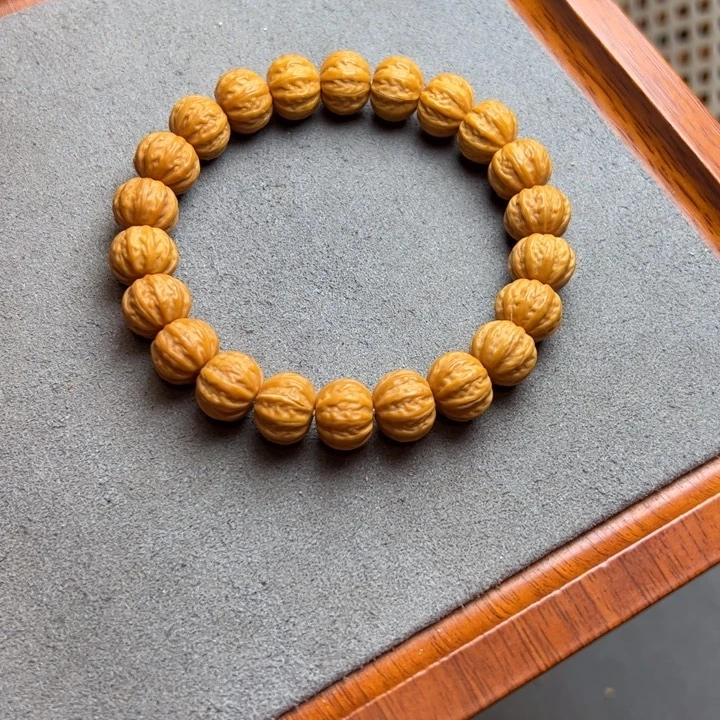 手串猴头核桃饕餮云纹京八棱