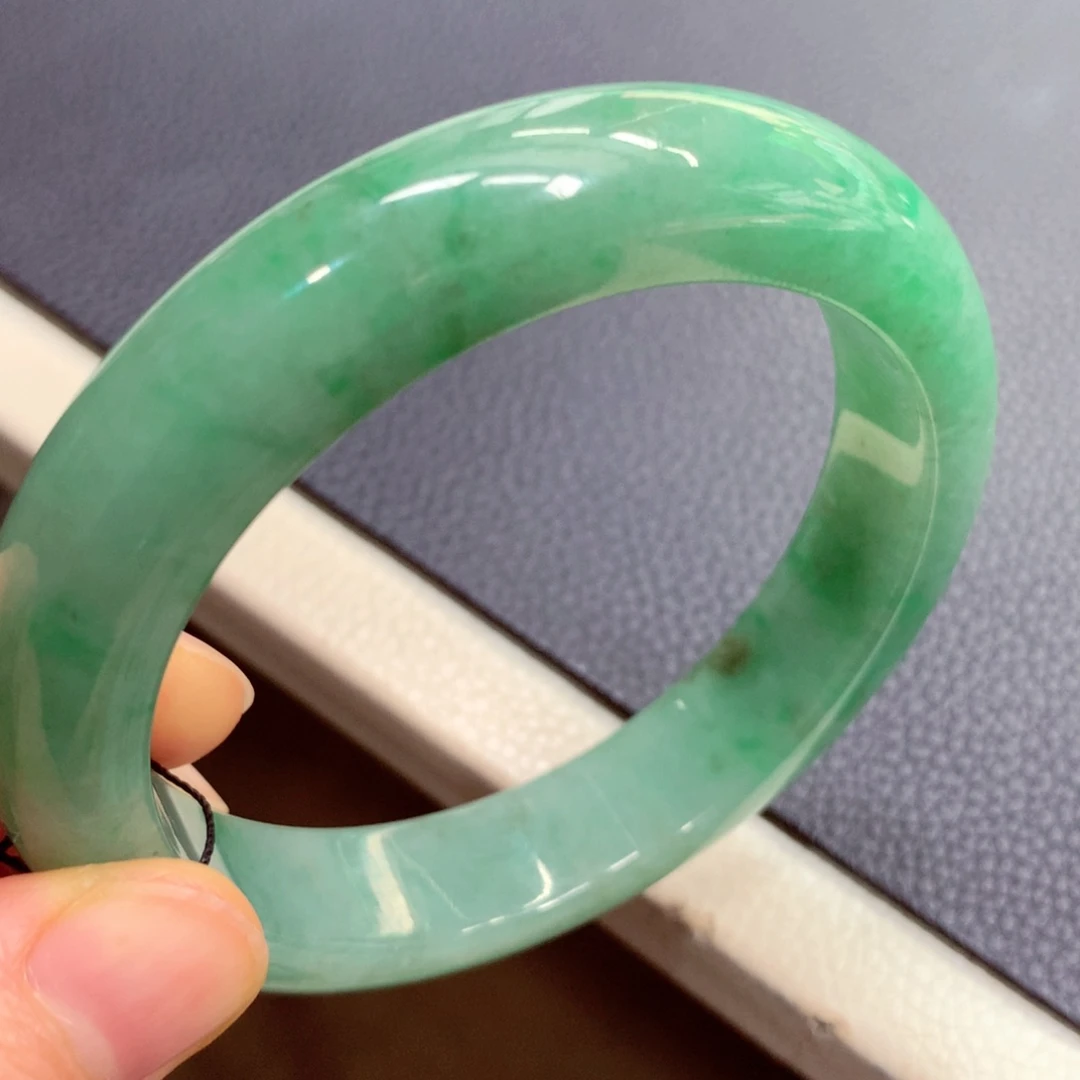 未镶嵌手镯翡翠翡翠