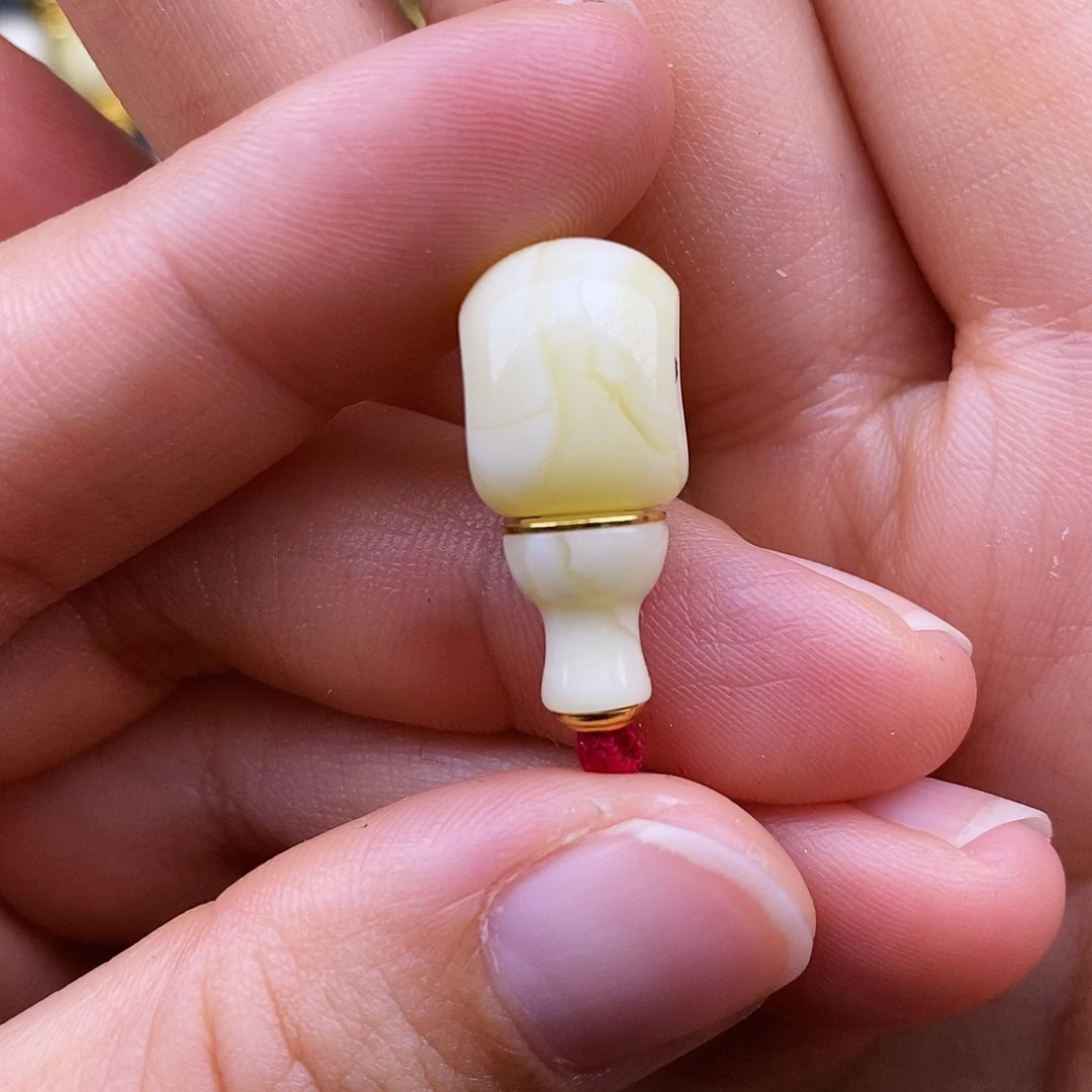 琥珀18K金镶嵌裸石10.5mm 蜜蜡金腰带三通