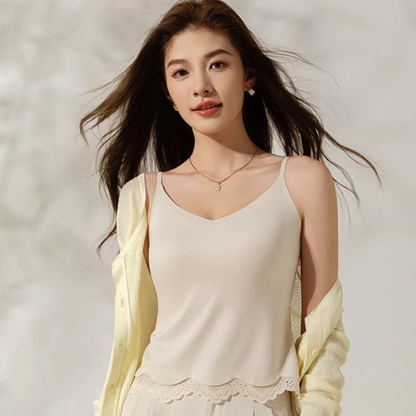 蕾丝美背吊带内衣新款带胸垫内搭外穿冰丝裸感固定杯长款百搭背心