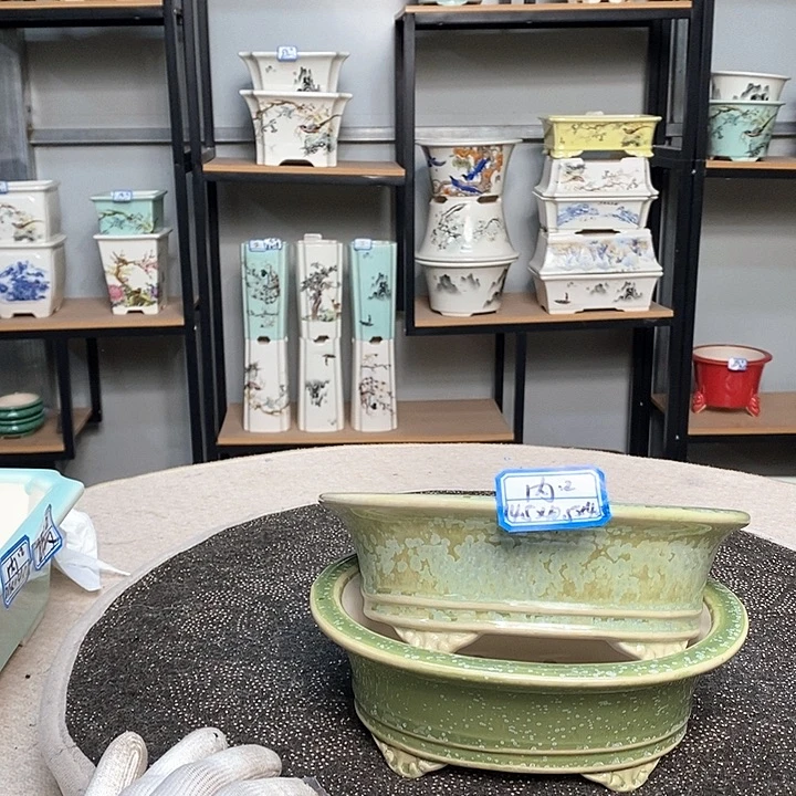 紫砂的花盆很漂亮24