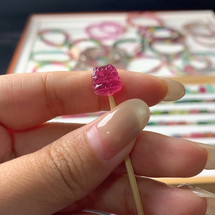 手链碧玺未镶嵌艳桃红大醒狮