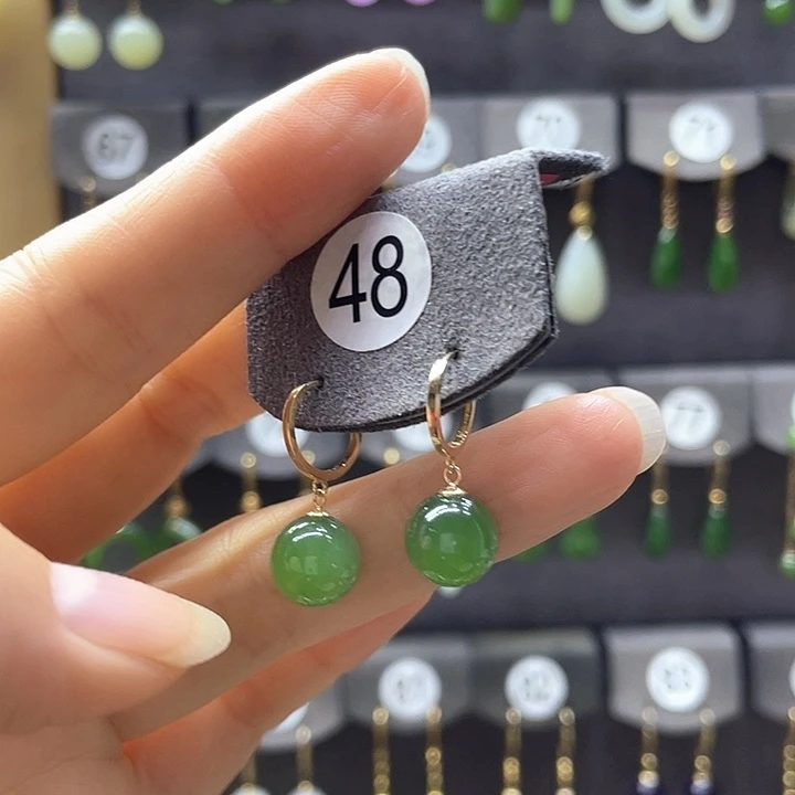 和田玉18K金镶嵌耳饰