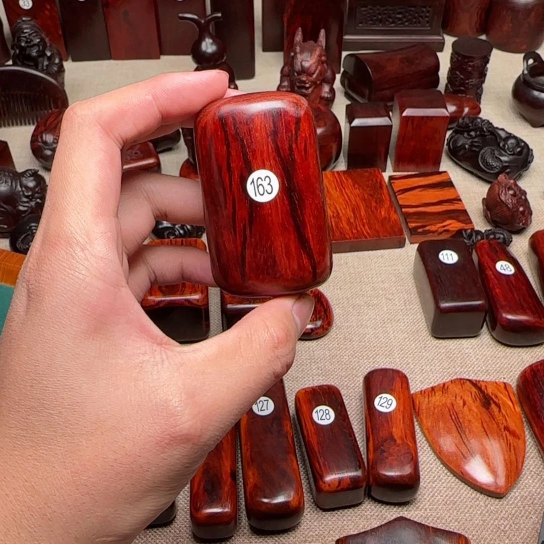 檀香紫檀（小叶紫檀）静**开