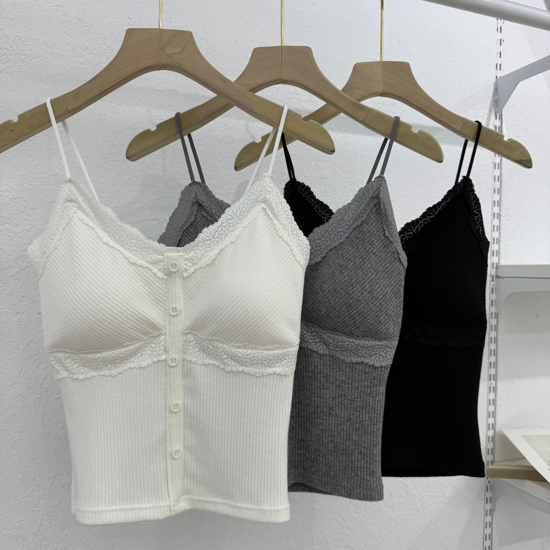 早秋款细带蕾丝纽扣螺纹坑条一体杯美背吊带背心性感修身内搭上衣