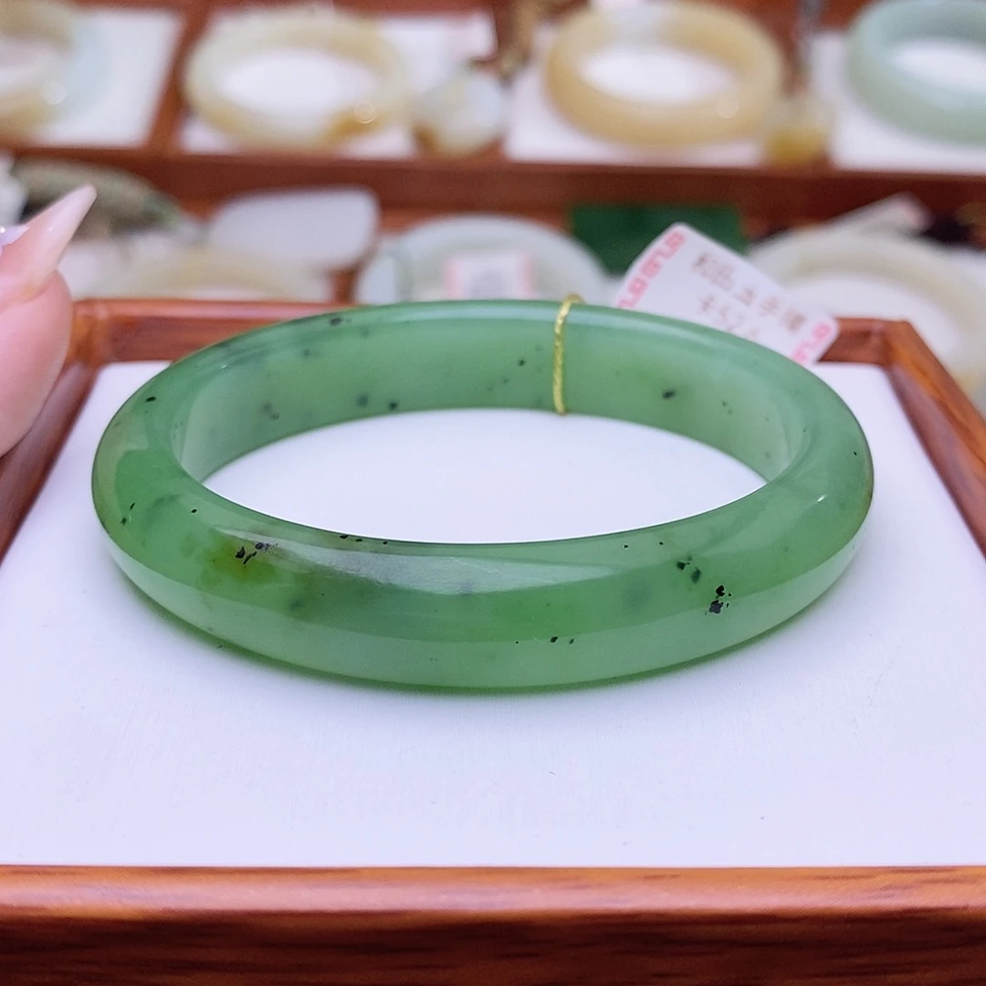 和田玉手镯未镶嵌52.6