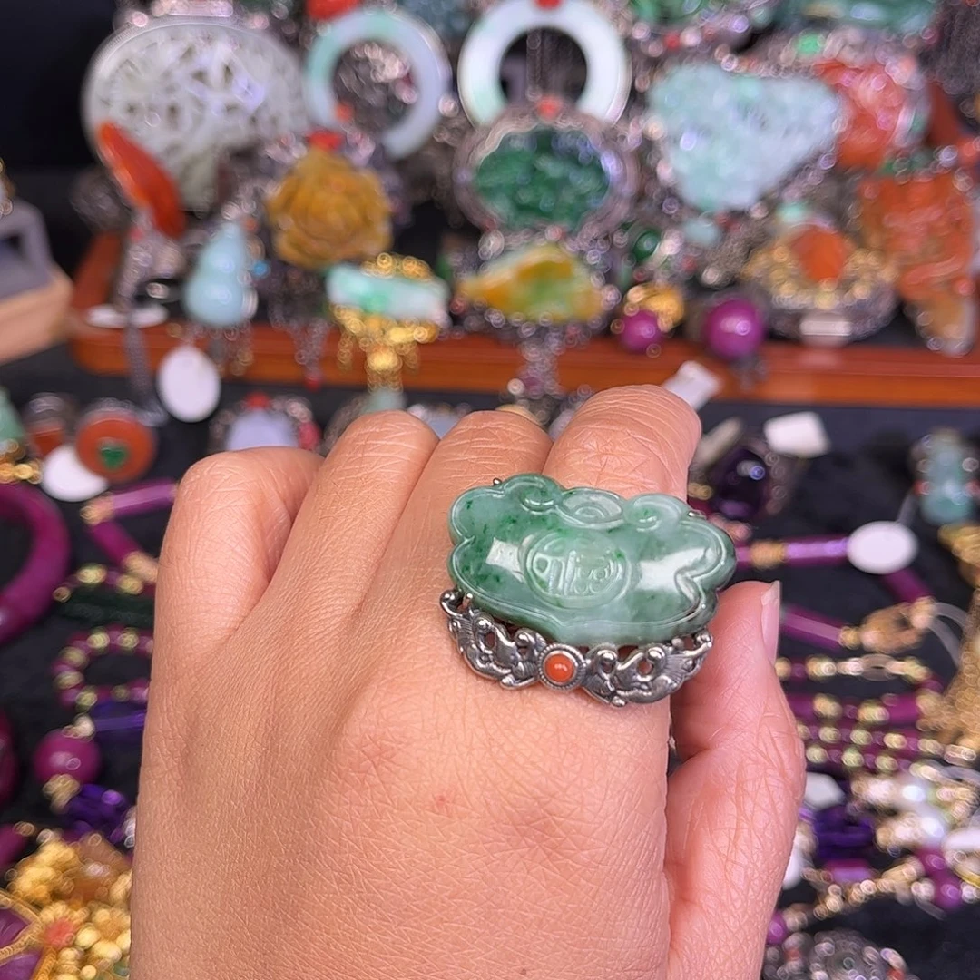 翡翠未镶嵌戒指福利