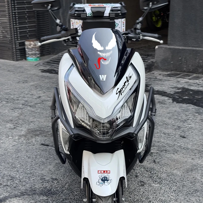 适用豪爵ADX125踏板摩托车头风挡毒液灯眉拉花贴纸装饰改装轮毂贴