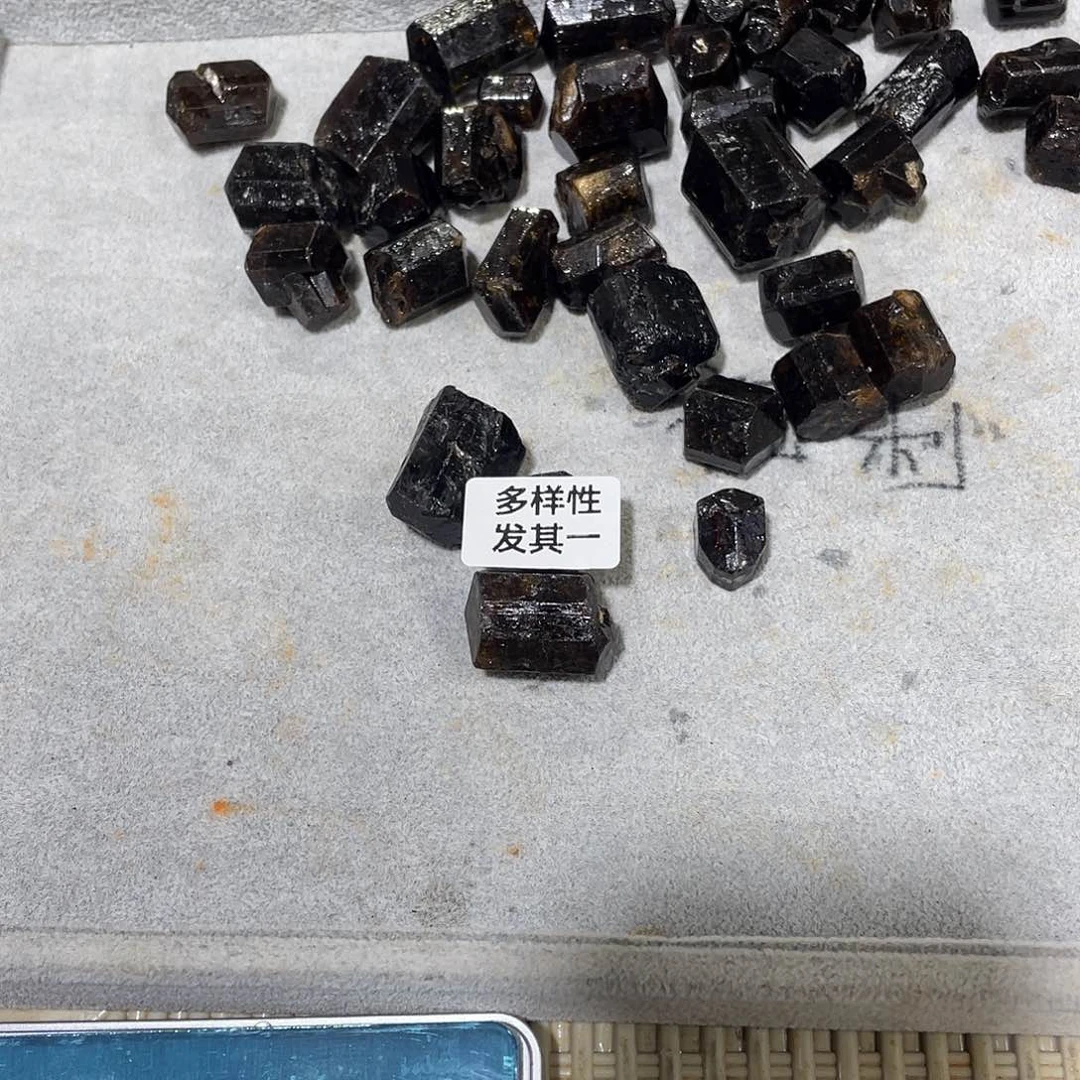水晶摆件…….未镶嵌30g