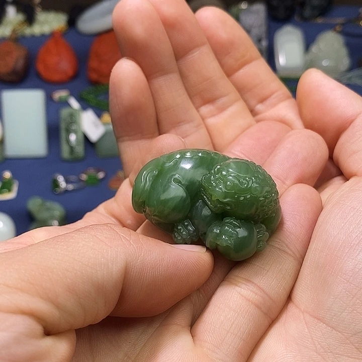 颈饰未镶嵌和田玉心**宽