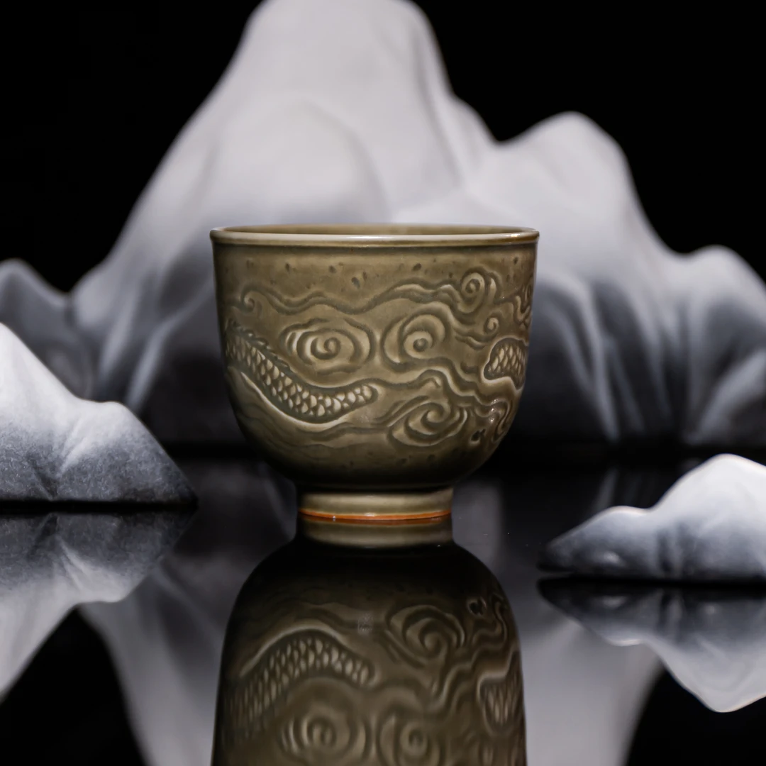 【西泠上新】 南宋柴窑古青釉龙影杯HX0463