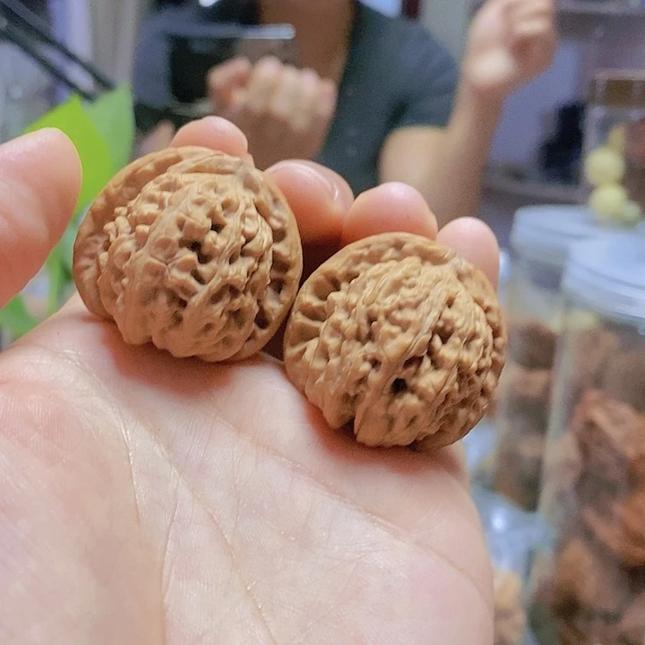 【闪购商品】核桃把件34白狮子