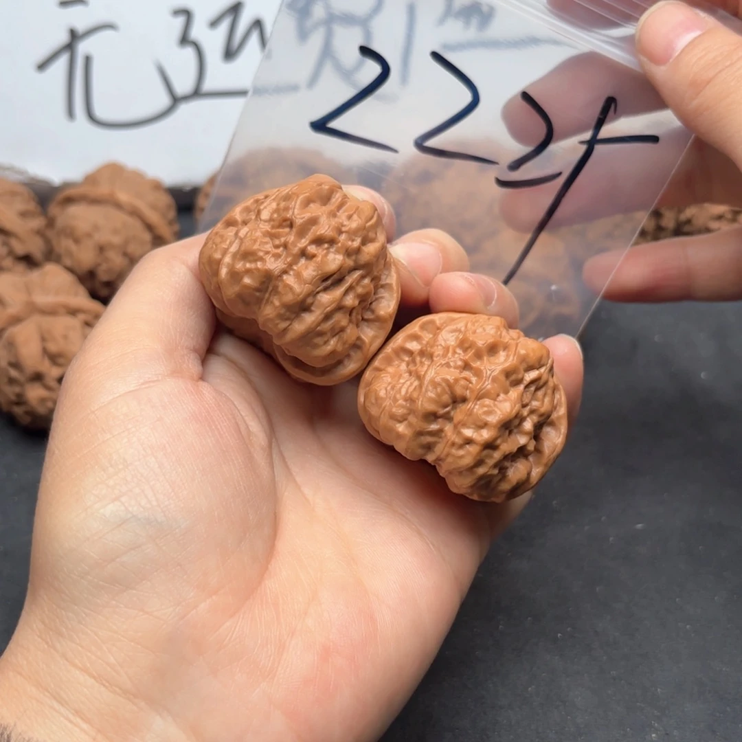 文玩核桃吊坠Z***Y蛤蟆头