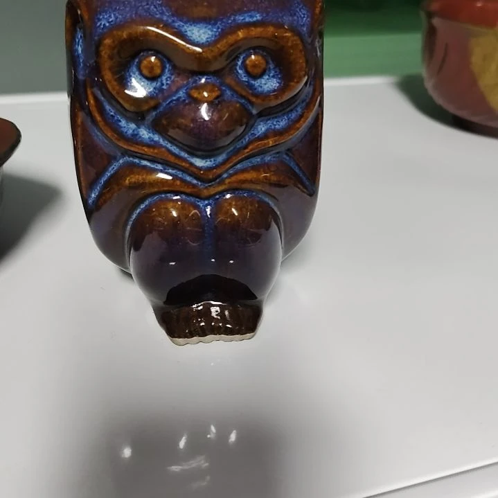 瓷片瓷片，各种摆件，沙锅，