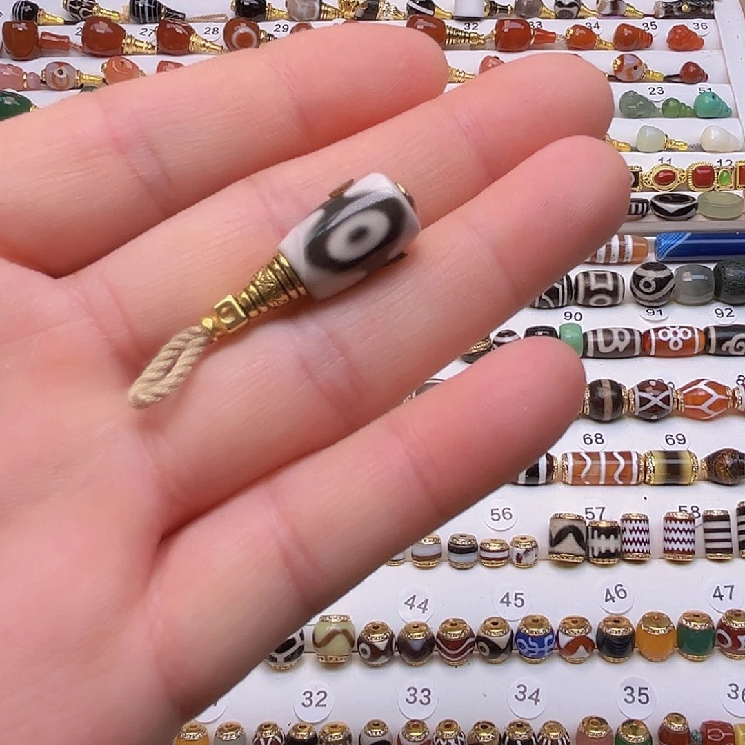 潇***洒玛瑙/玉髓未镶嵌颈饰