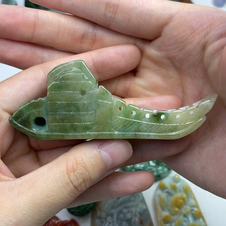 颈饰未镶嵌翡翠吊坠