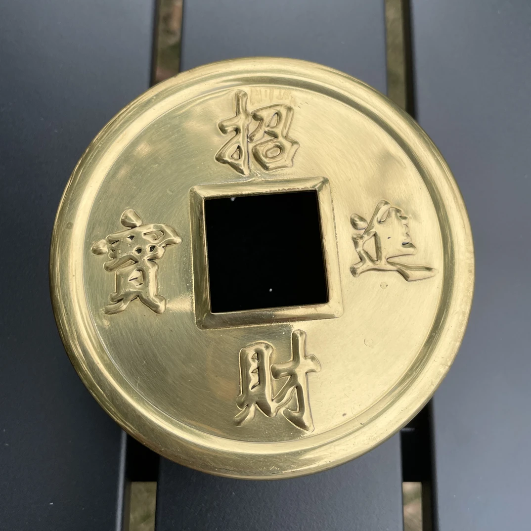 纯黄铜锻造140克招财进宝烟灰缸 中式复古铜钱造型黄铜烟缸摆件