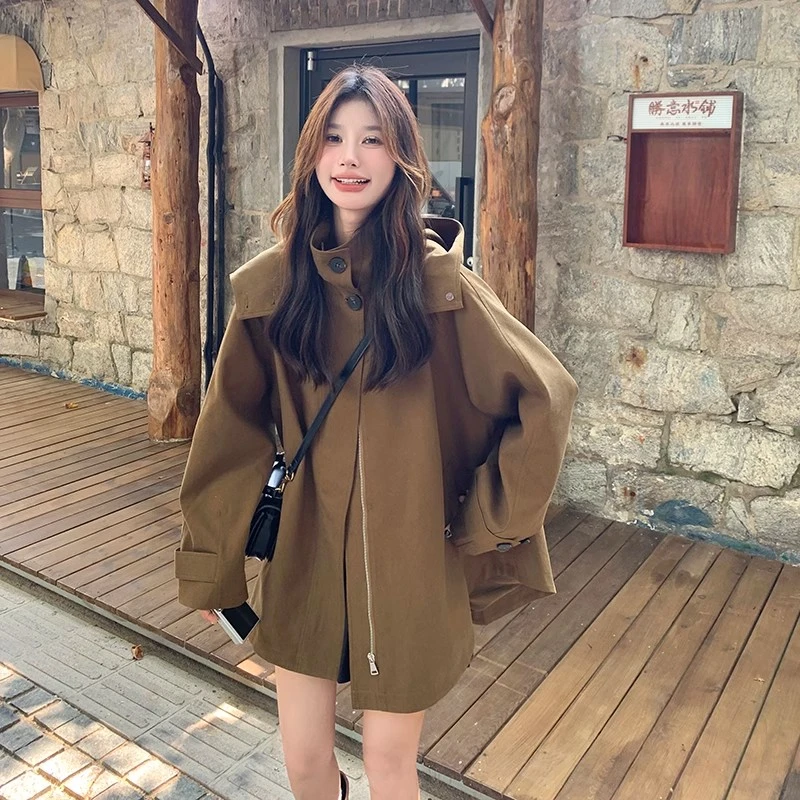 独特超好看斗篷风衣女2025春秋新款宽松休闲连帽工装外套流行爆款