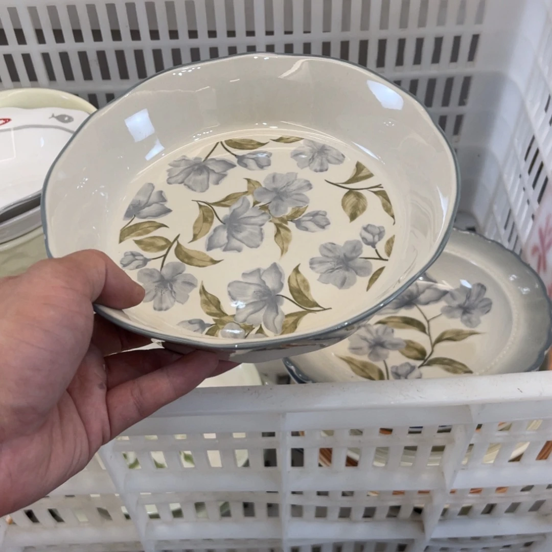 陶瓷微瑕餐具介意勿拍，满18飞！
