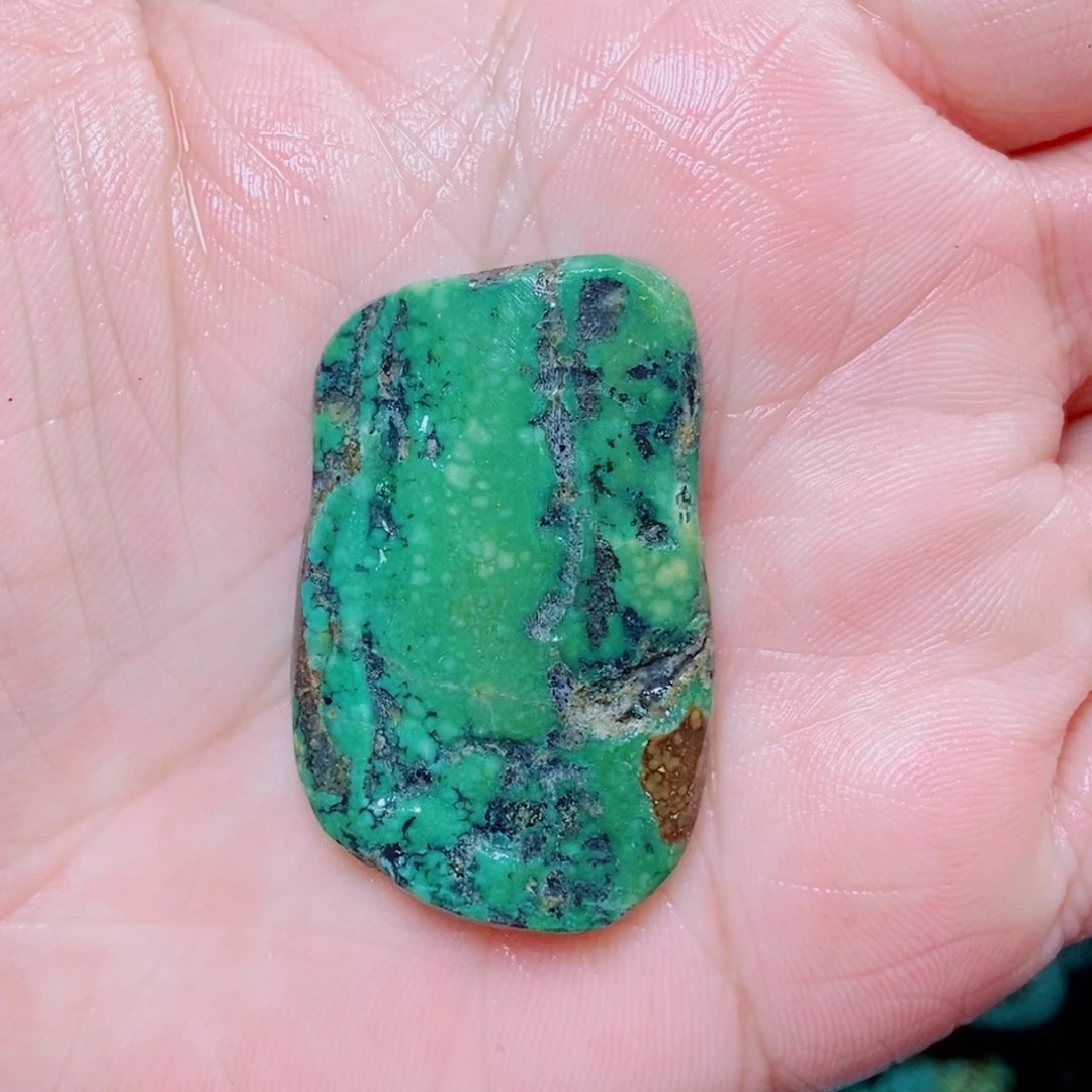 绿松石未镶嵌挂件