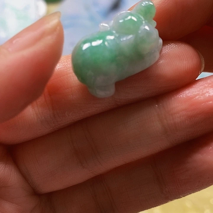 翡翠未镶嵌挂件缅甸翡翠A货