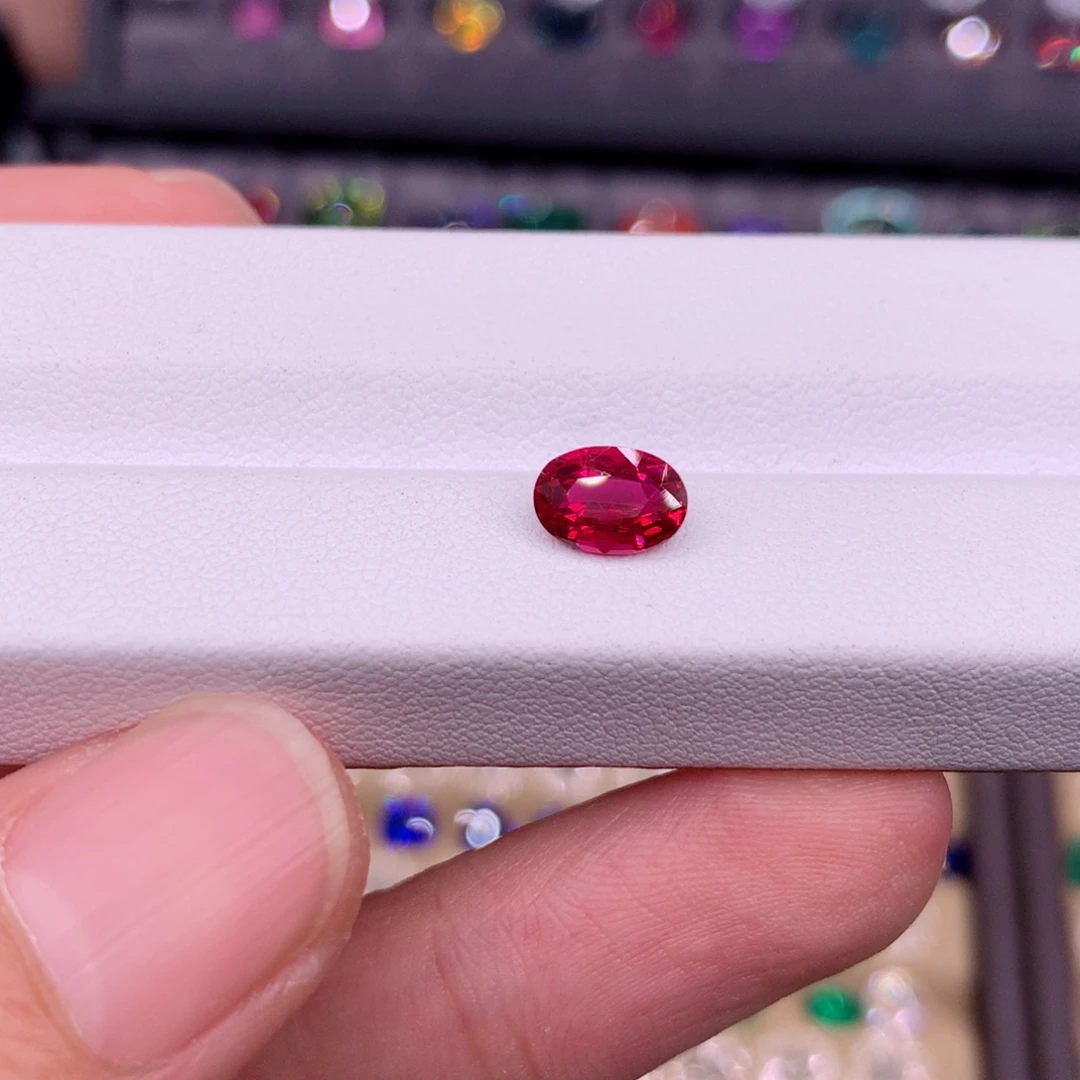 红宝石裸石未镶嵌