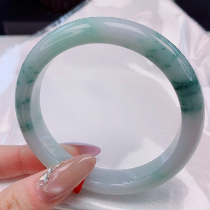 翡翠未镶嵌手镯56圈