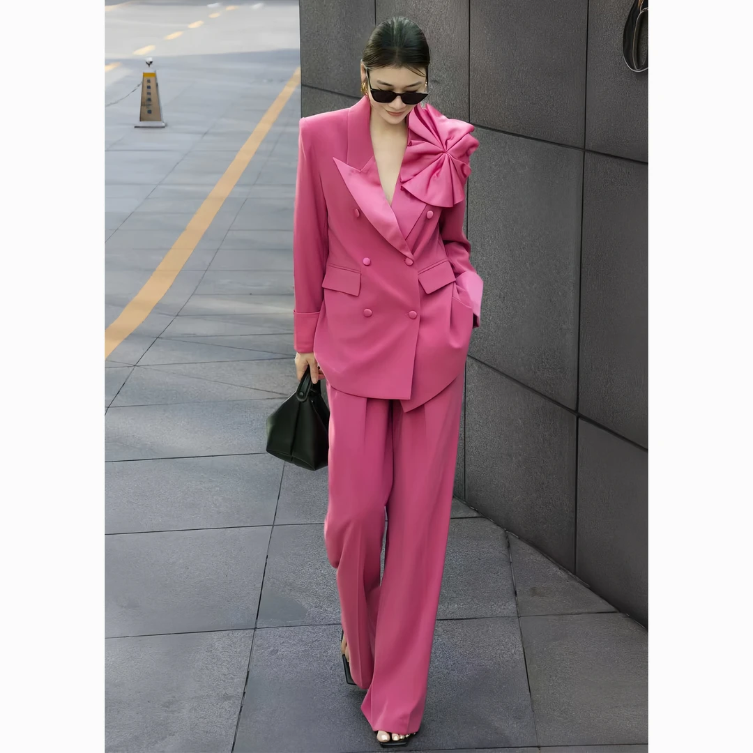 ZEROYK玫红色轻熟风套装女设计感女神气质立体花朵西服长裤两件套