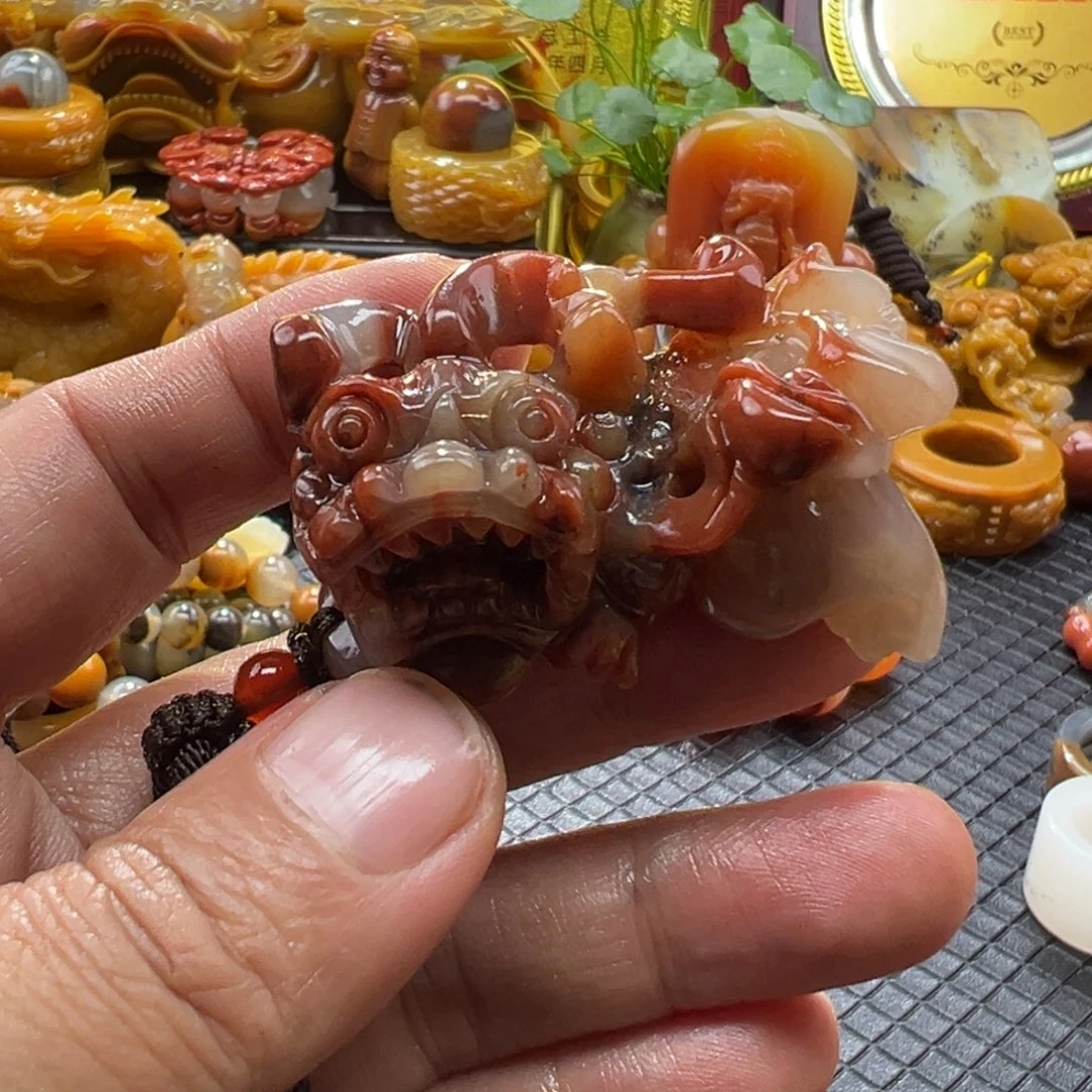 石英质玉未镶嵌颈饰